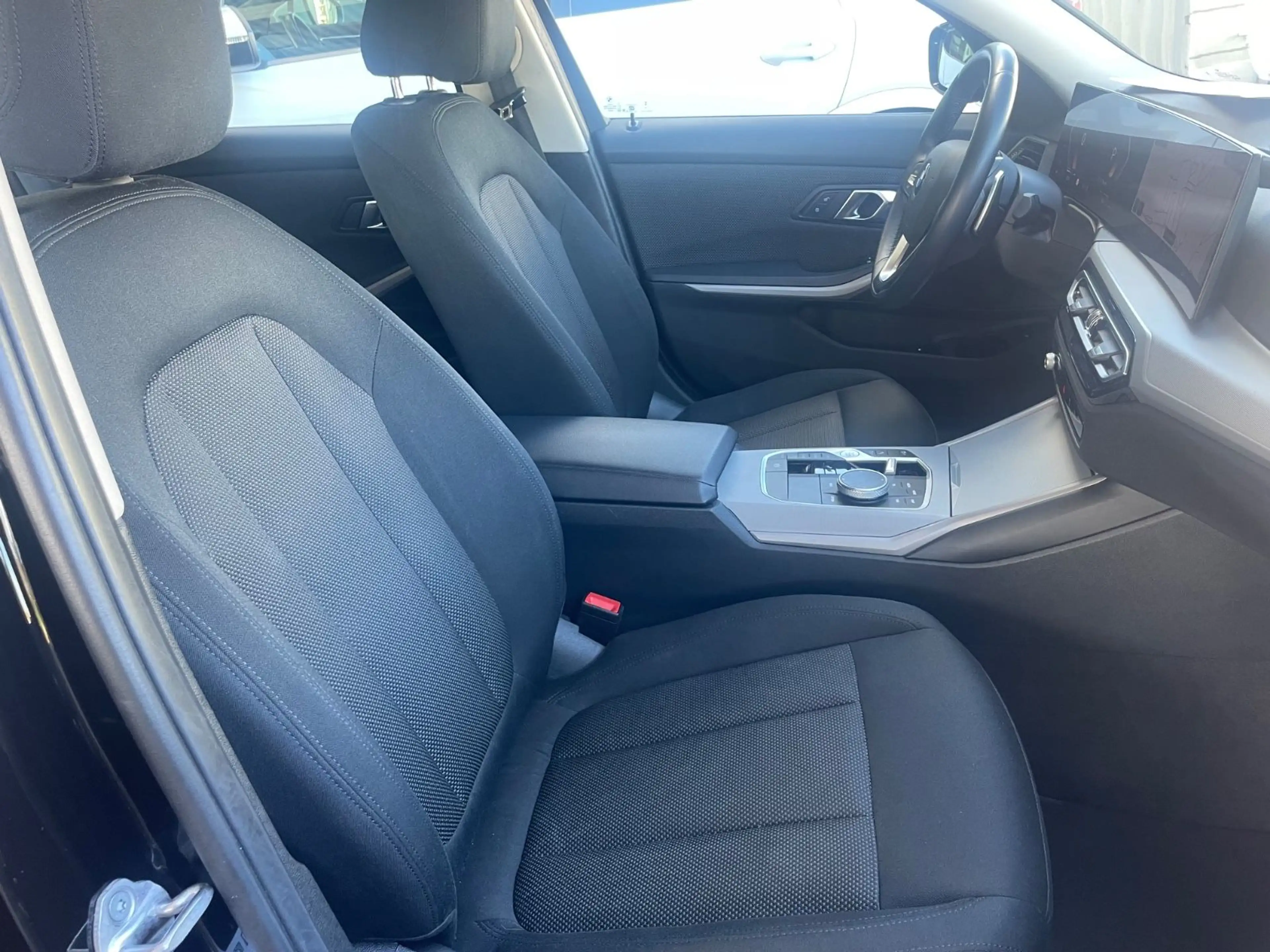 BMW 318 iA 2.0 TOURING G21LCI/LC+/LED/SHZ — photo 5