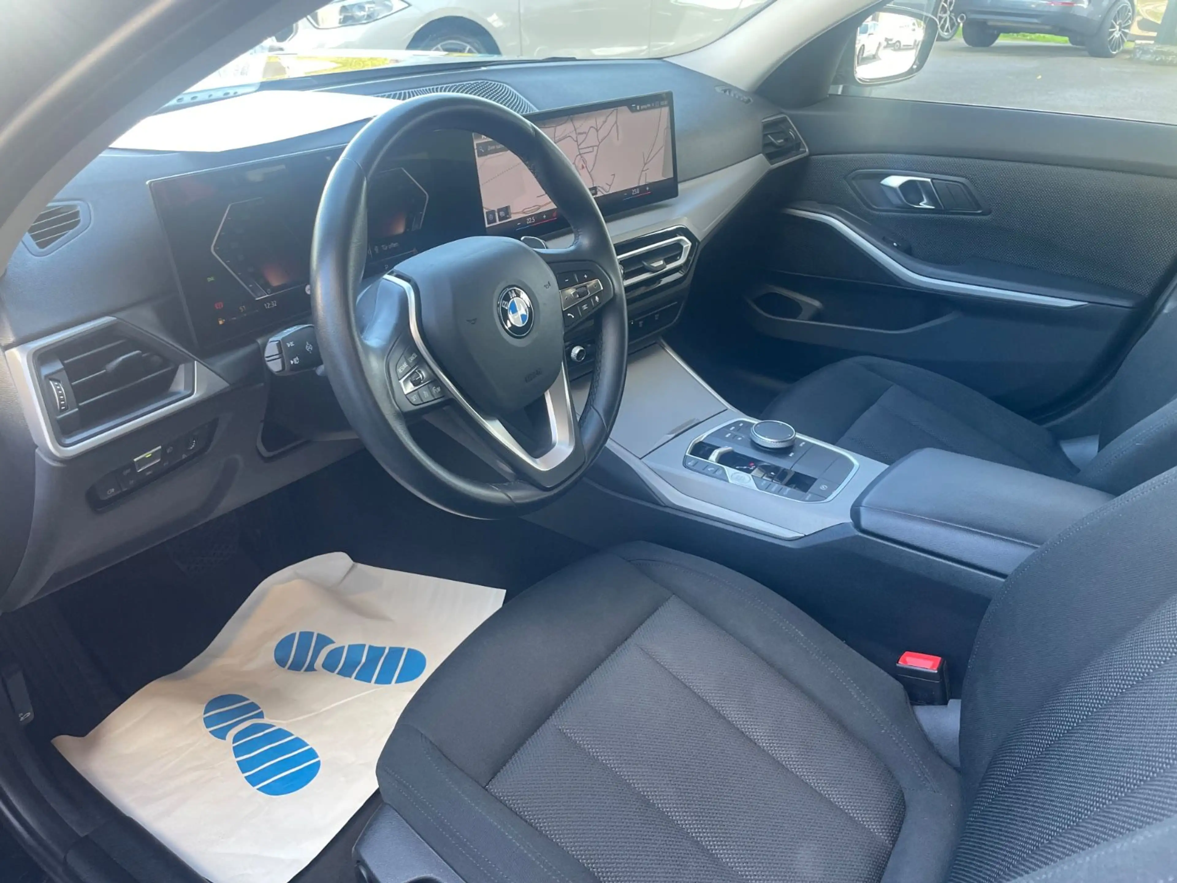 BMW 318 iA 2.0 TOURING G21LCI/LC+/LED/SHZ — photo 6