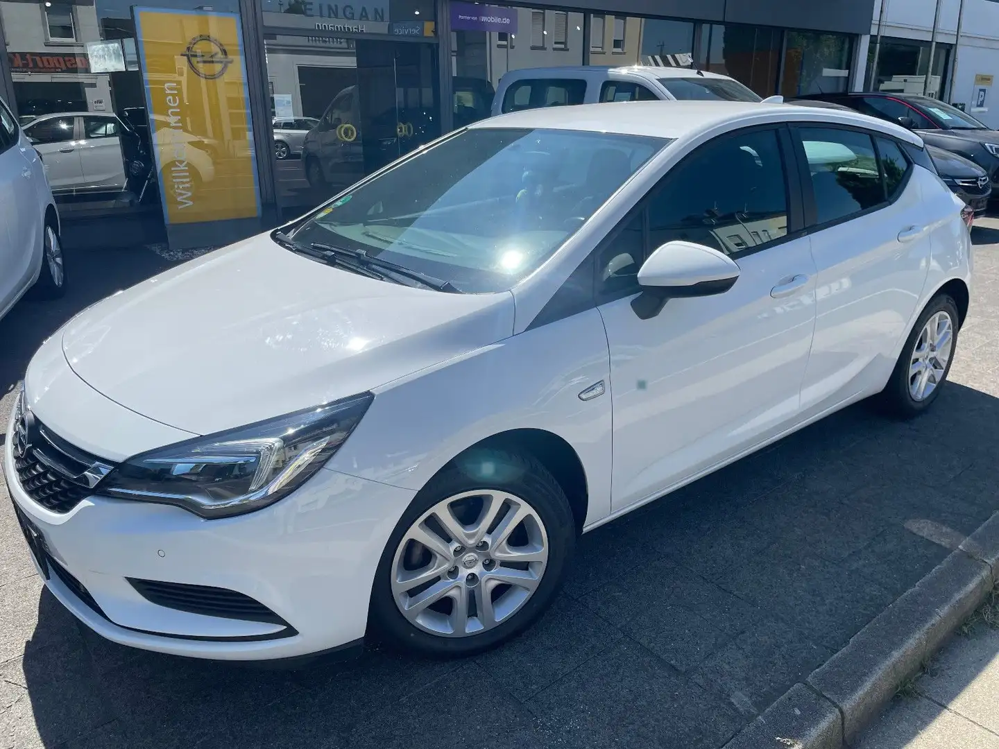 Opel Astra K Lim. 5-trg. Edition Start/Stop Weiß - 1