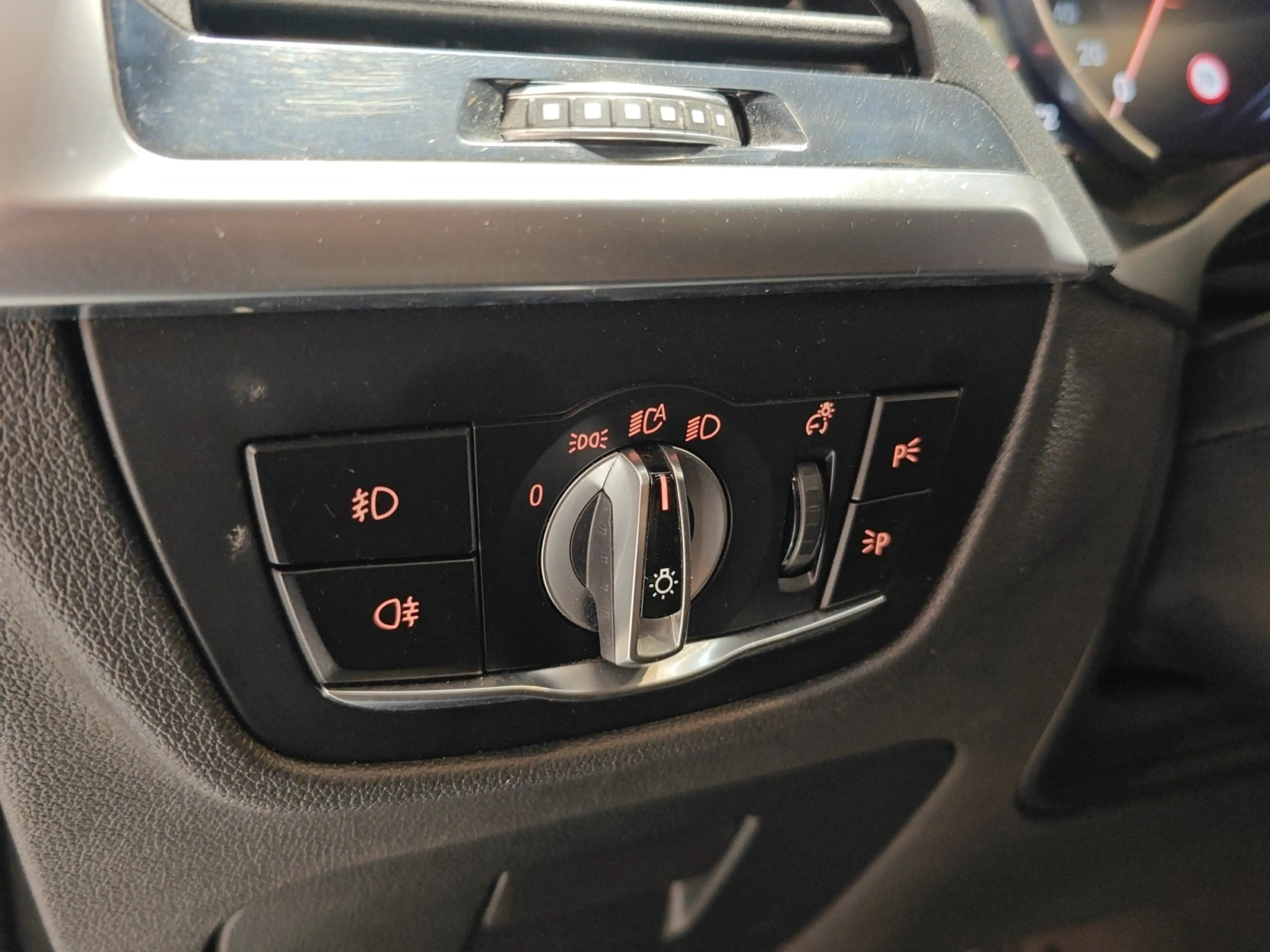 BMW X4 X4 xDrive25d M Sport — photo 15