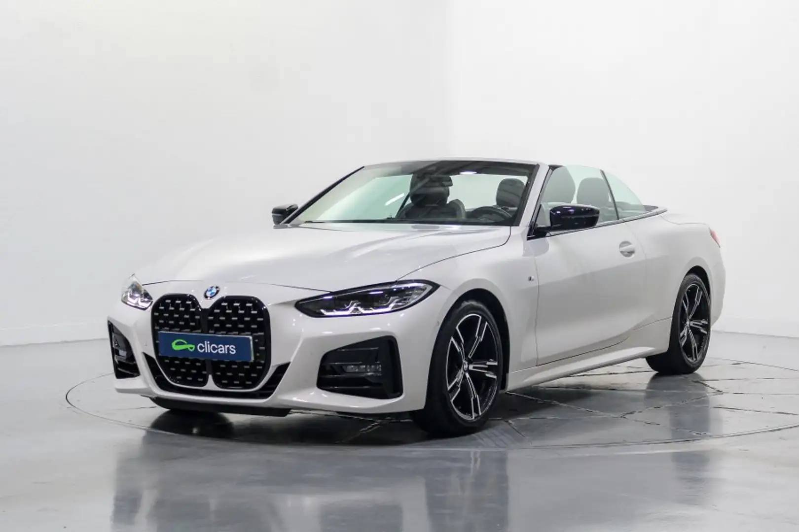 BMW 420 420iA Cabrio M Sport Weiß - 2