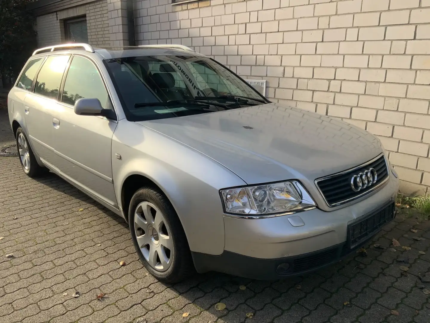 Audi A6 2.5 TDI tiptronic quattro Avant TÜV 04/26 - 1