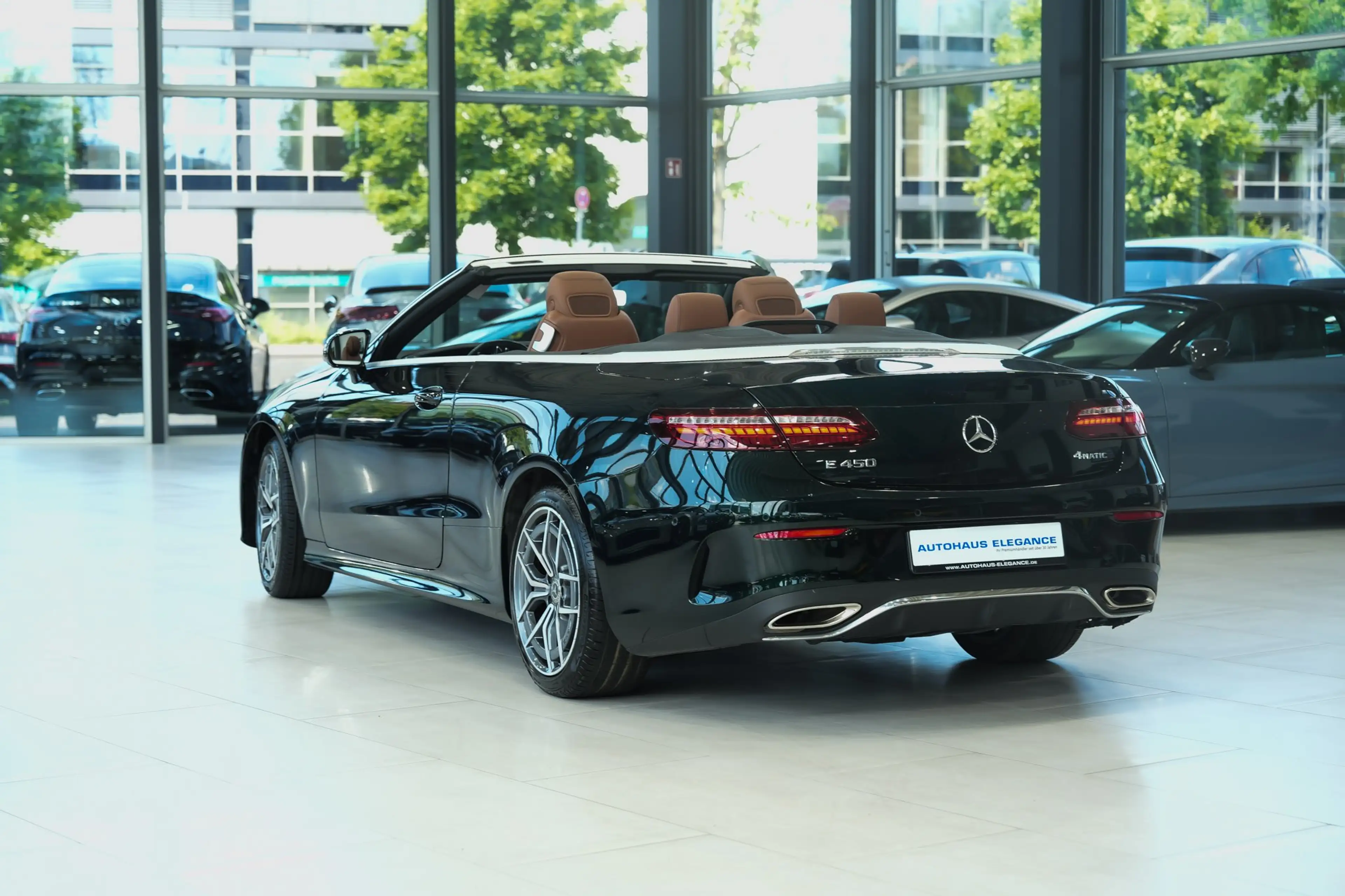 Mercedes-Benz E 450 Cabrio 4Matic*AMG-LINE*BURM*1.HAND*HEAD-UP — photo 3