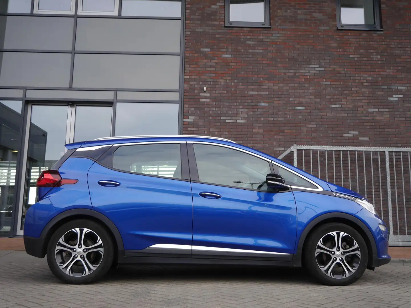 Opel Ampera-E Business 60 kWh | Stoel en stuurverwarming | Achte Blau - 2