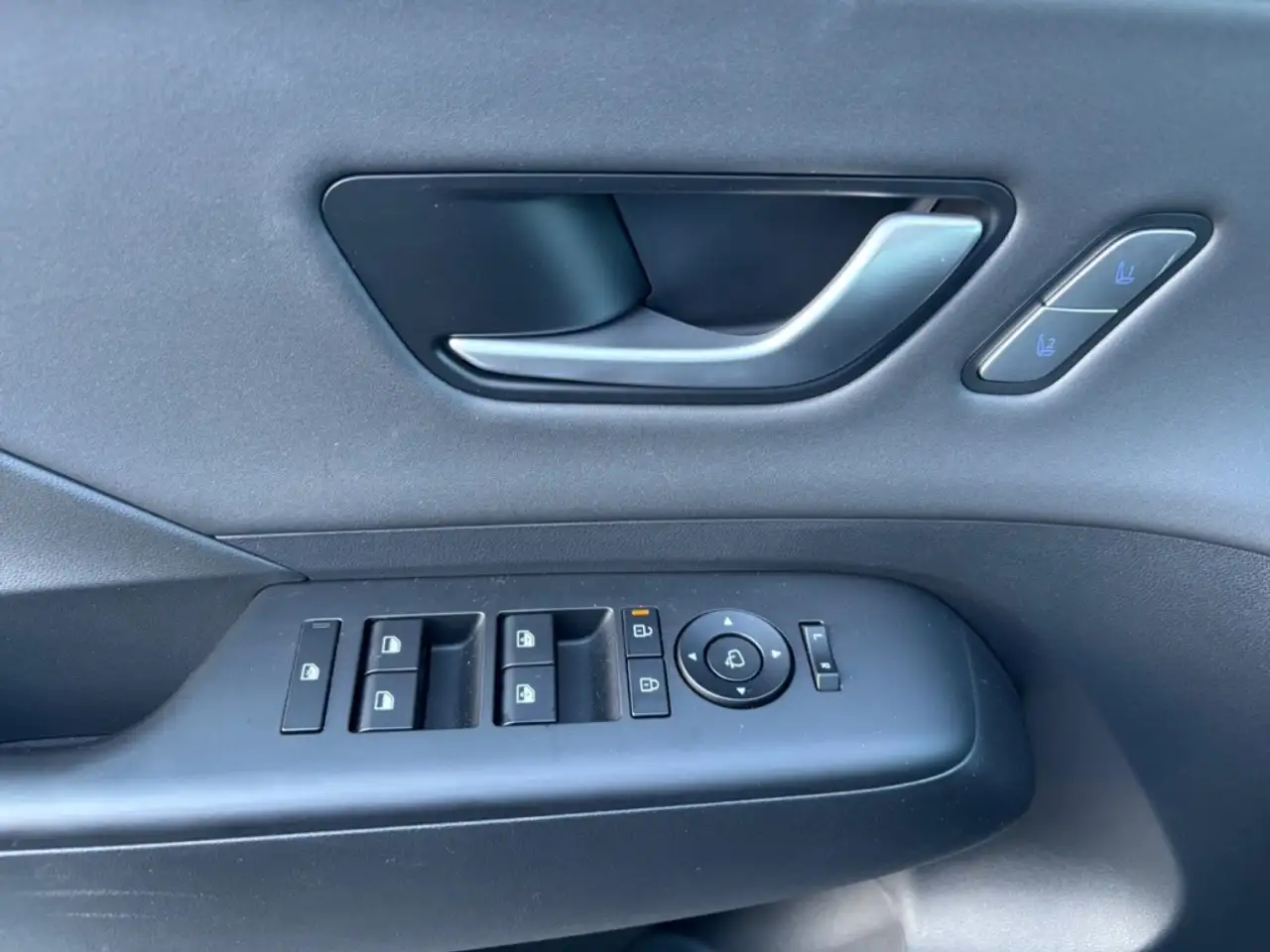Hyundai KONA 1.6 T-GDi Prime*199PS*PANO*Navi*Leder*Memory*Sound 17