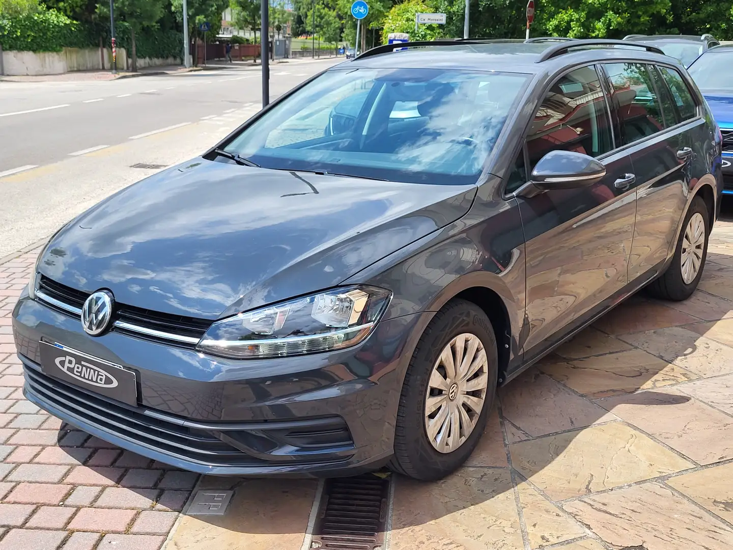 Volkswagen Golf Variant 1.6 TDI 115cv Trendline Gris - 2