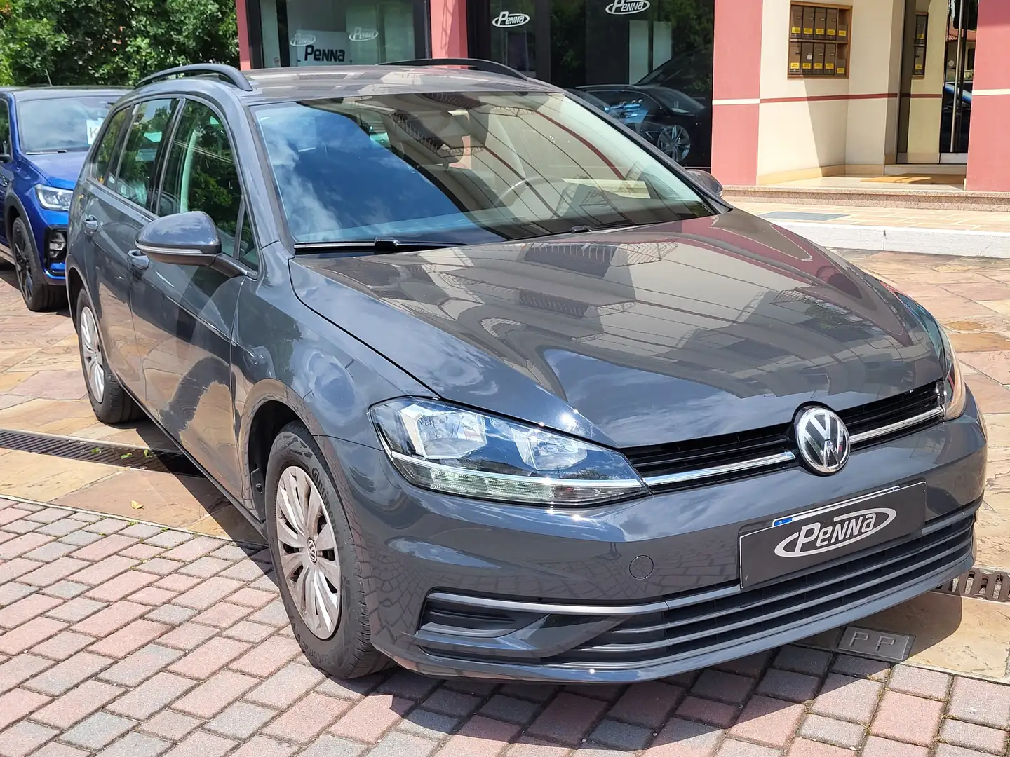 Volkswagen Golf Variant 1.6 TDI 115cv Trendline Gris - 1