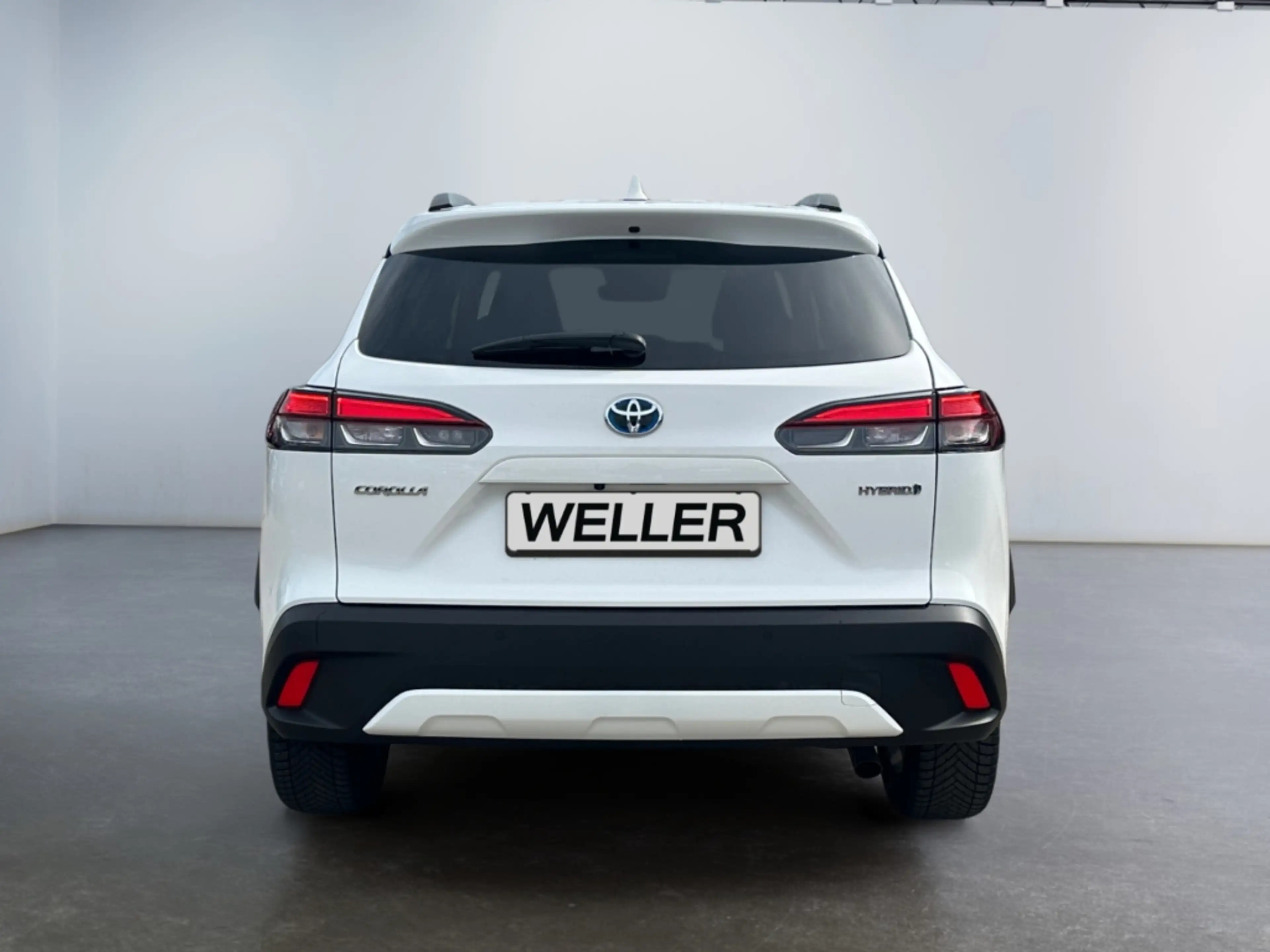 Toyota Corolla Cross 2.0 Hybrid AWD Team D *Premium-Paket* — photo 6