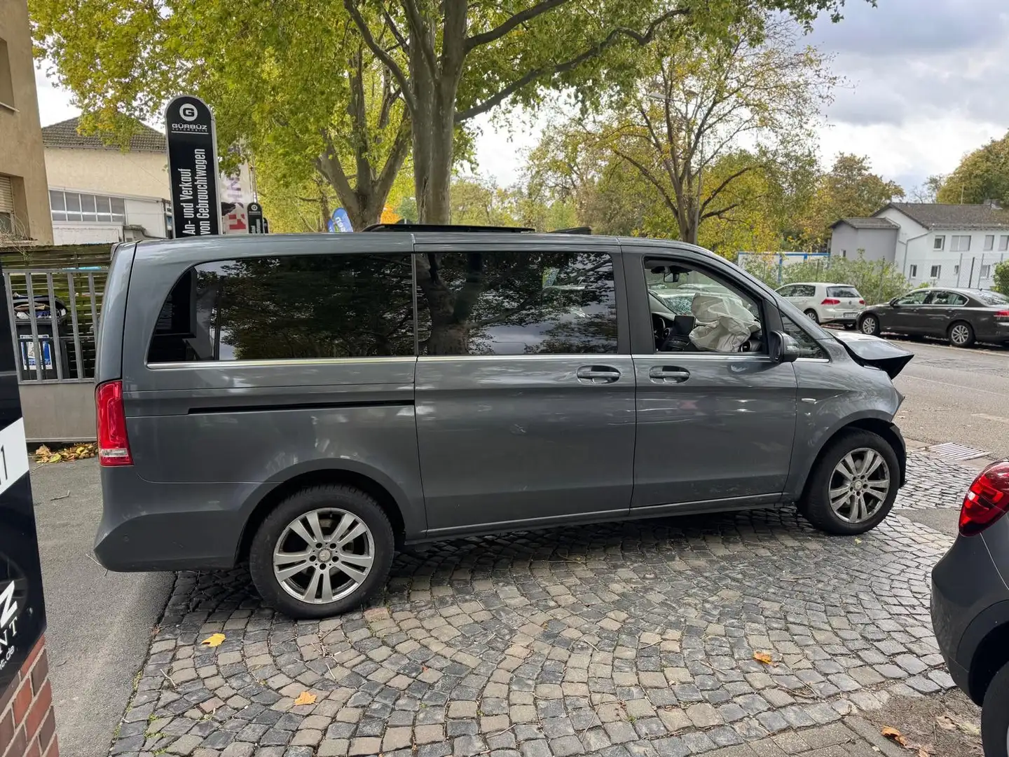 Mercedes-Benz V 250 L Avantgarde *Pano*Leder*el.Tür*UNFALL Gris - 2