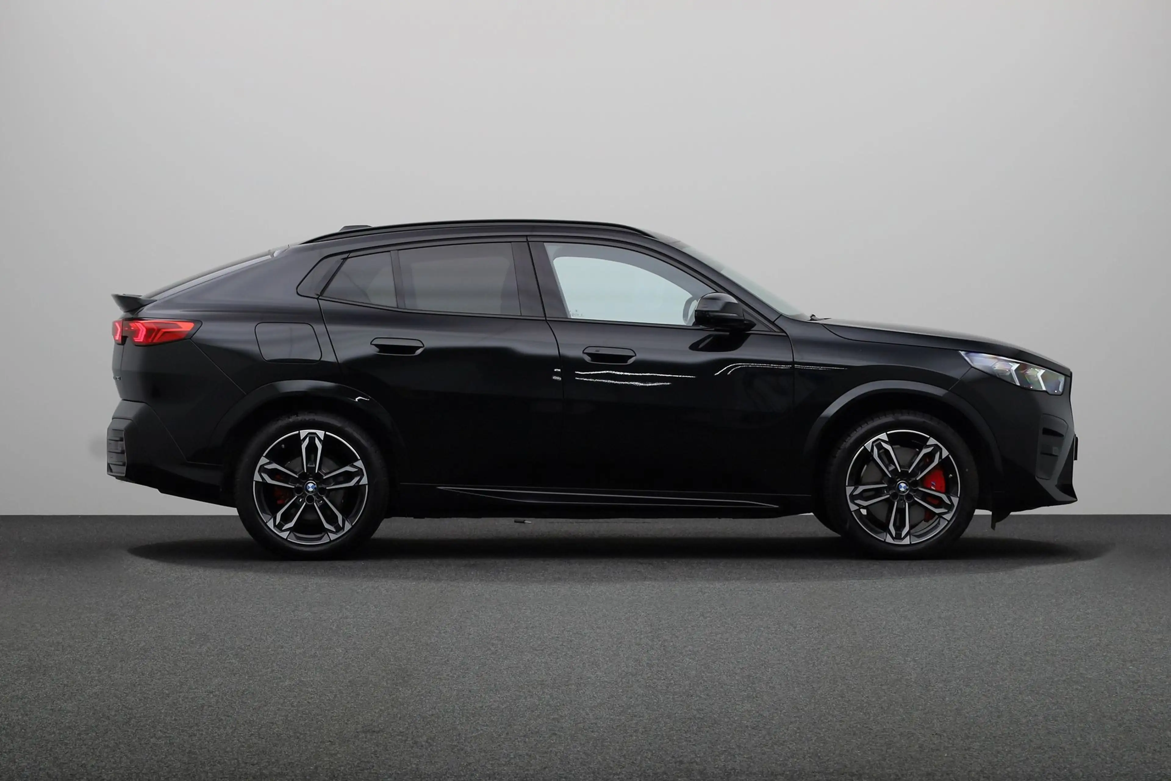 BMW iX2 xDrive30 67 kWh M Sport Pro Pakket | BMW Head-Up D — photo 10
