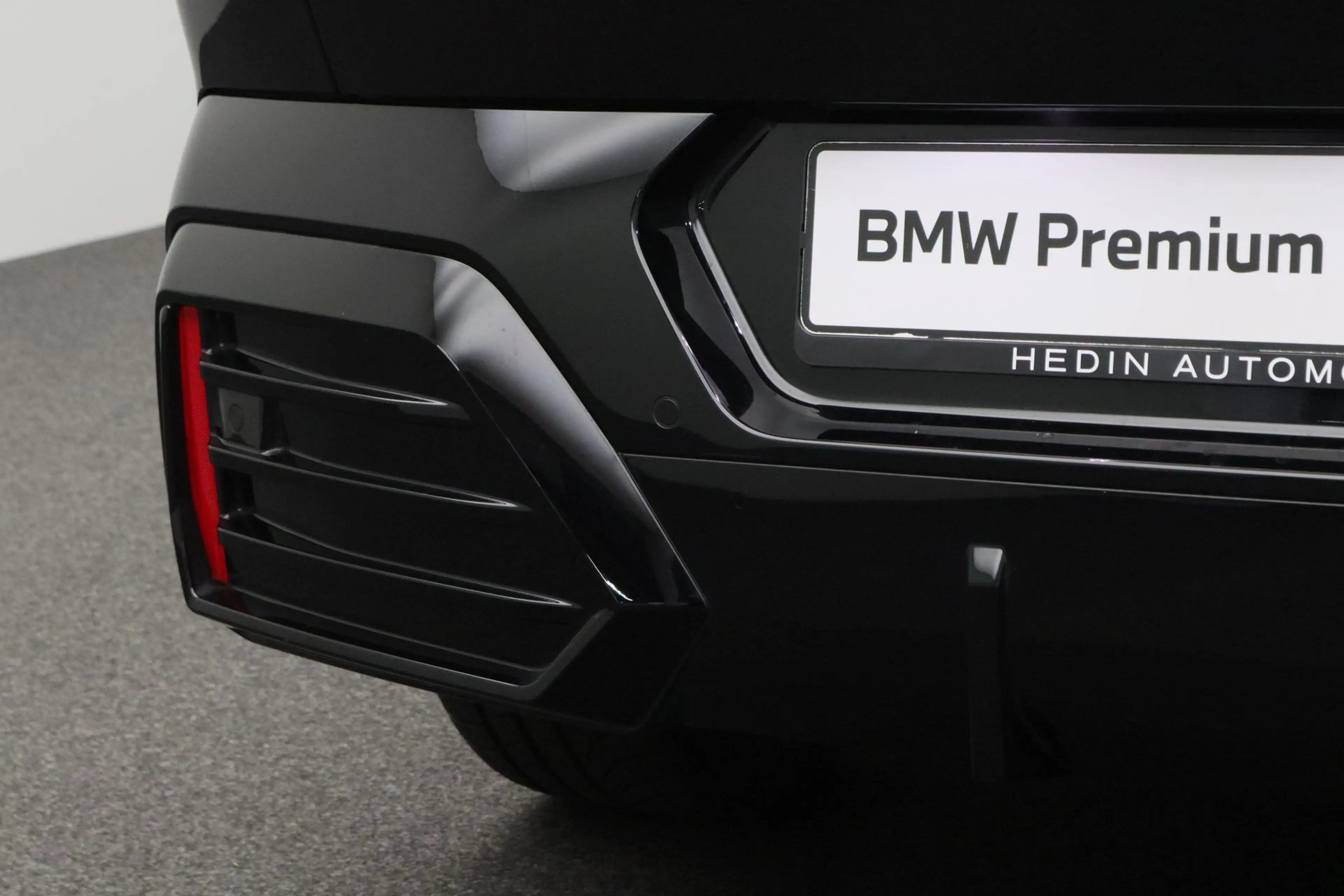 BMW iX2 xDrive30 67 kWh M Sport Pro Pakket | BMW Head-Up D — photo 6