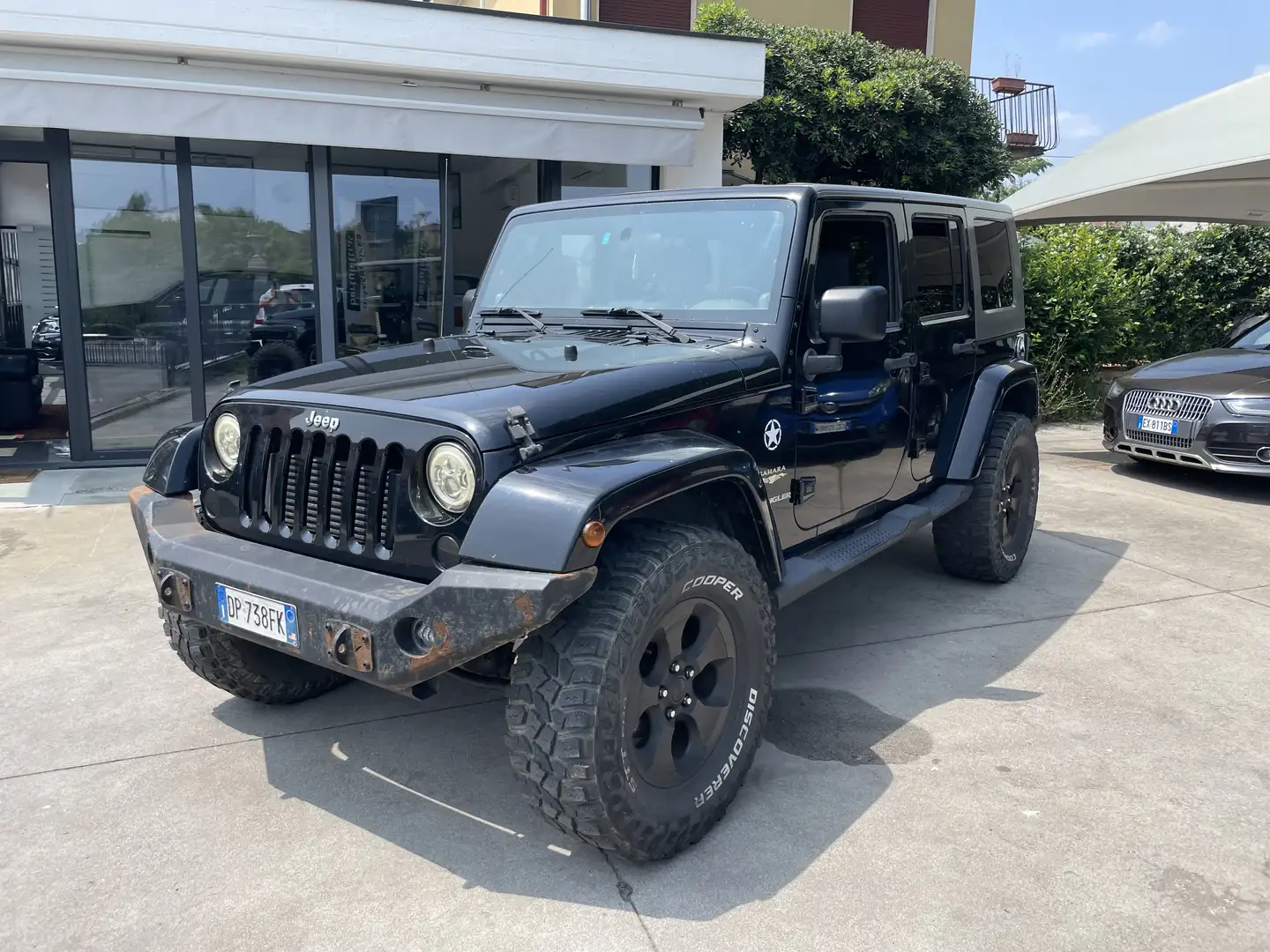 Jeep Wrangler Unlimited 2.8 crd Sahara auto dpf Schwarz - 1