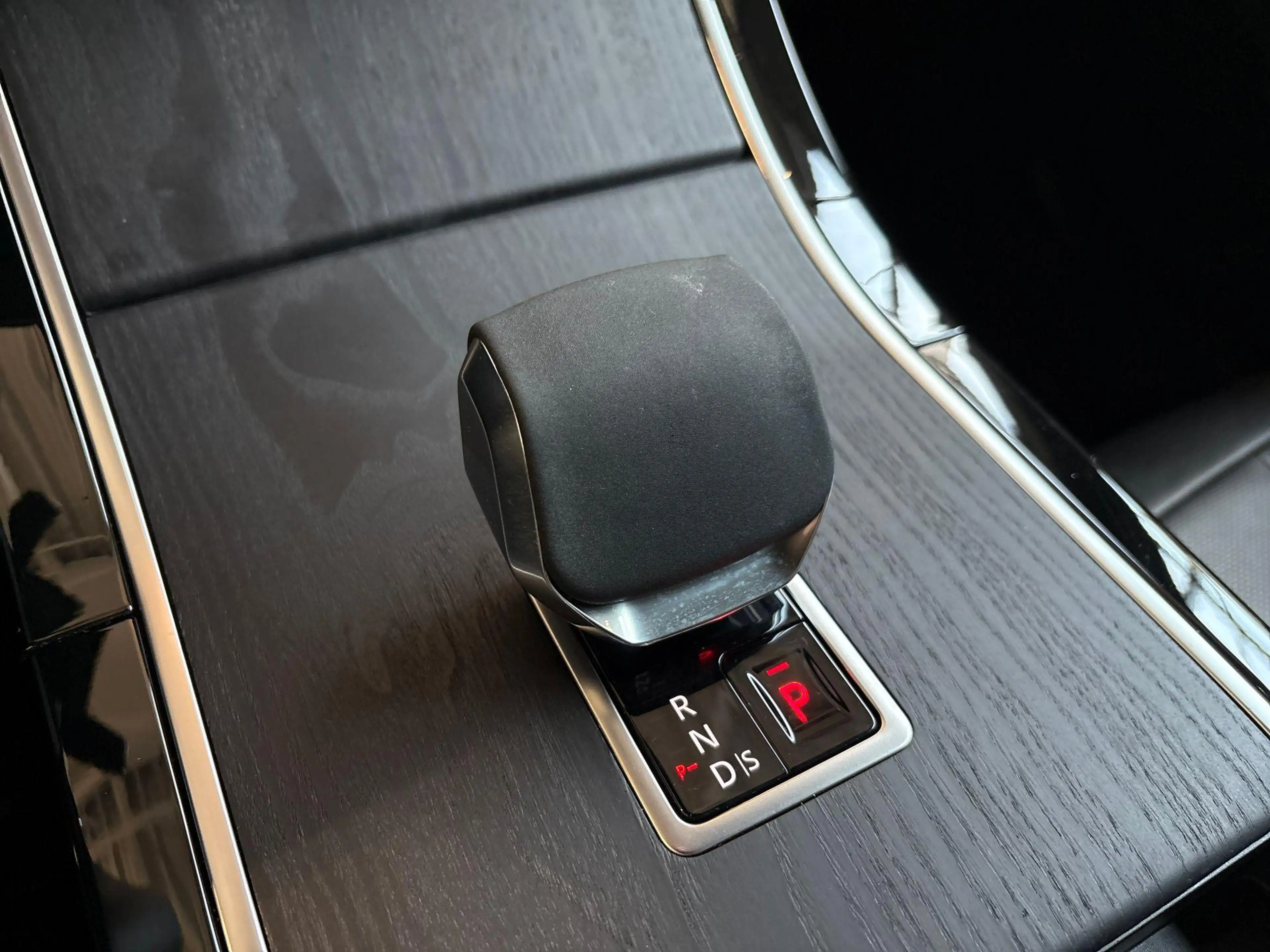 Land Rover Range Rover Evoque P270e AWD S EDITION — photo 16