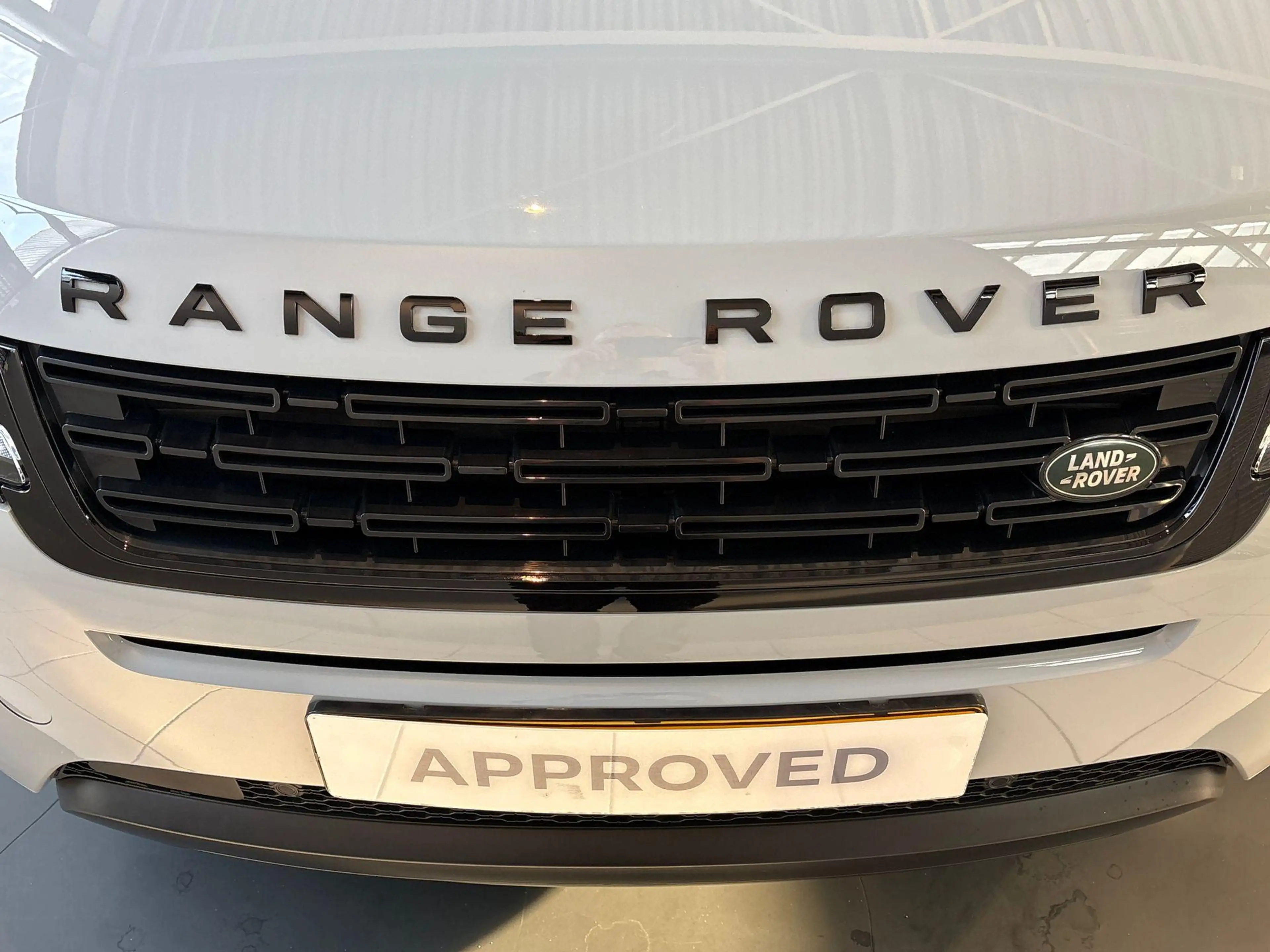Land Rover Range Rover Evoque P270e AWD S EDITION — photo 24