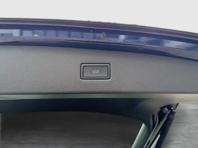 Volkswagen Tiguan Allspace view 13