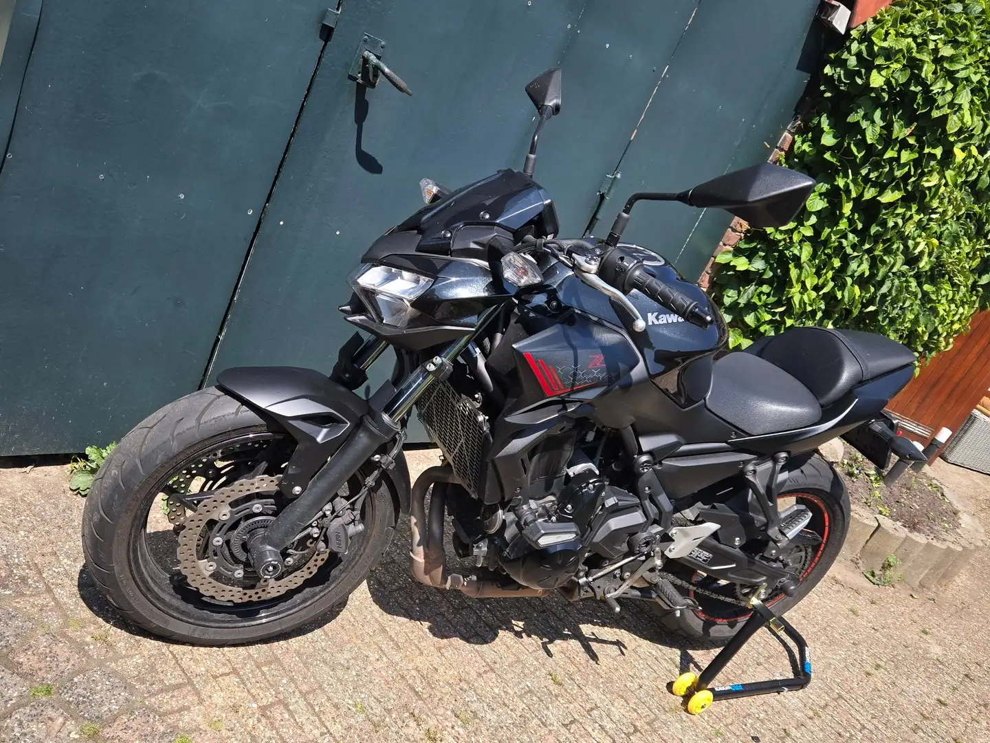 Kawasaki Z 650 ABS Zwart - 1