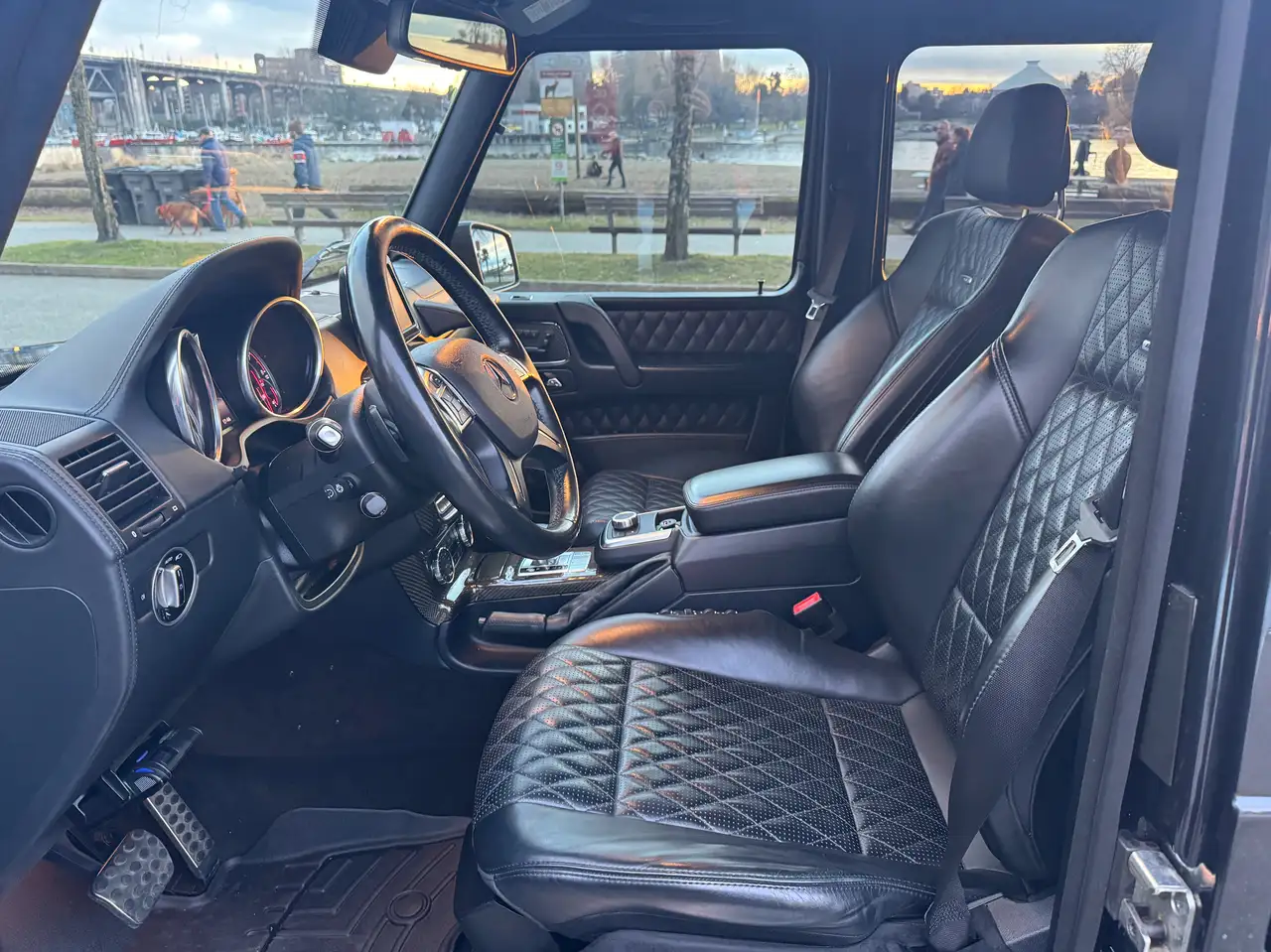 Mercedes-Benz G-Class снимка Mercedes-Benz G-Class