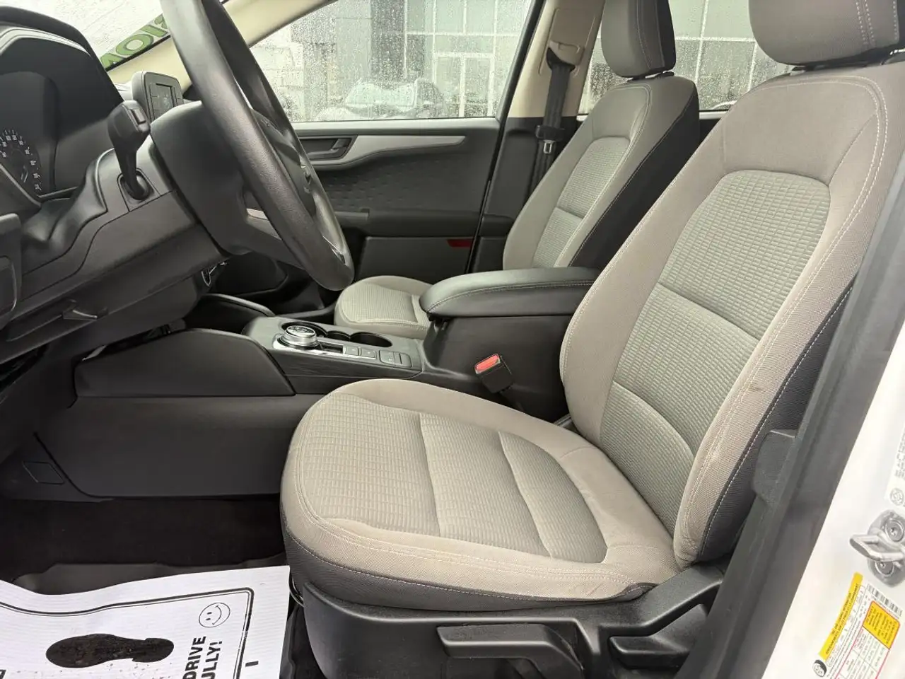 Ford Escape снимка Ford Escape