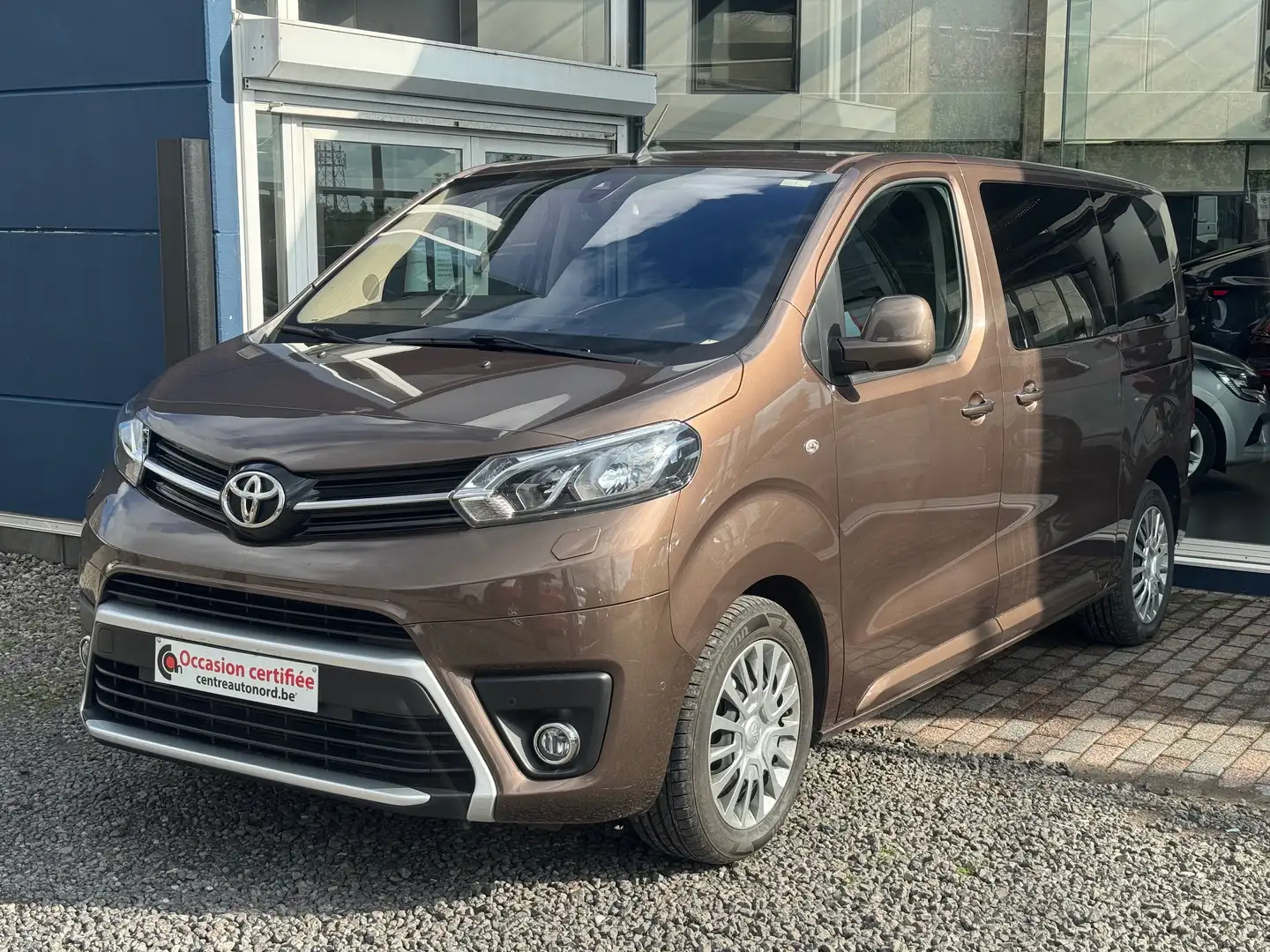 Toyota Proace Proace Verso 1.5 D-4D Long Shuttle S Brun - 2