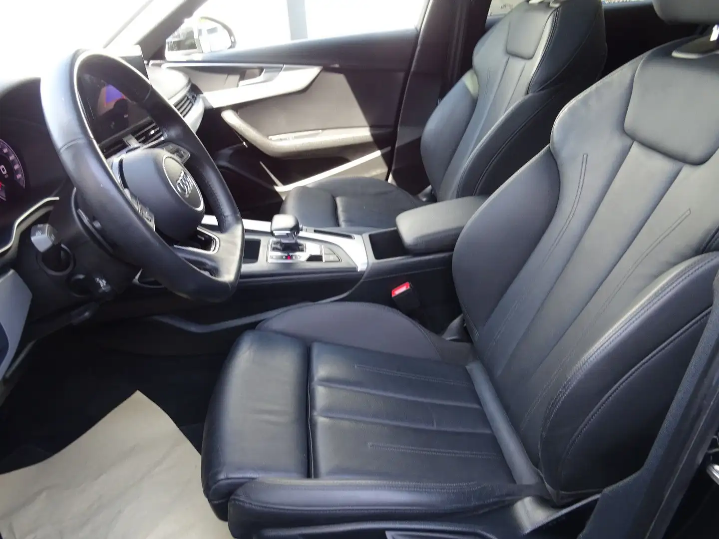 Audi A4 Avant 35 TFSI S line Panorama Mild-Hybrit Schwarz - 2
