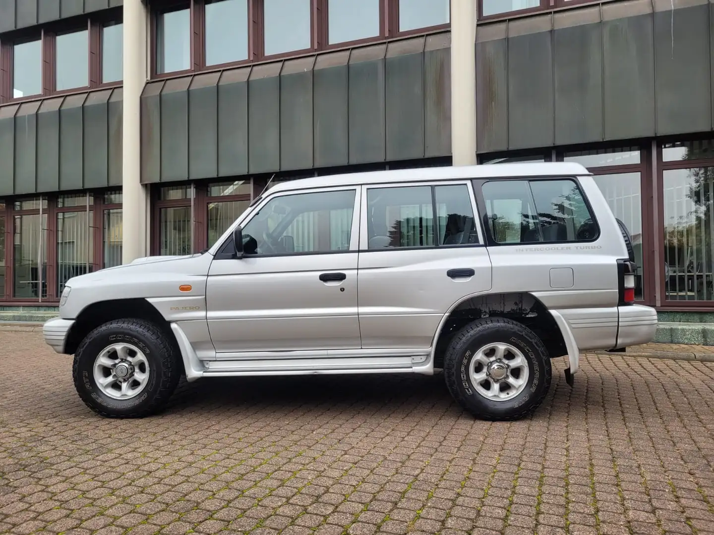 Mitsubishi Pajero Pajero 2.5 TD Classic Nur 74 Tkm-AHK-1 Hd-7Sitzer Silber - 1