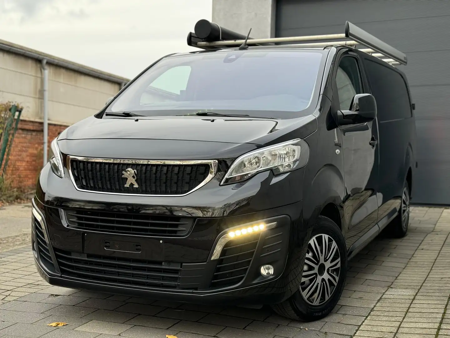Peugeot Expert 2.0 BlueHDi L3 Long L3H1 AUTOMAAT FULL BTW WAGEN crna - 2