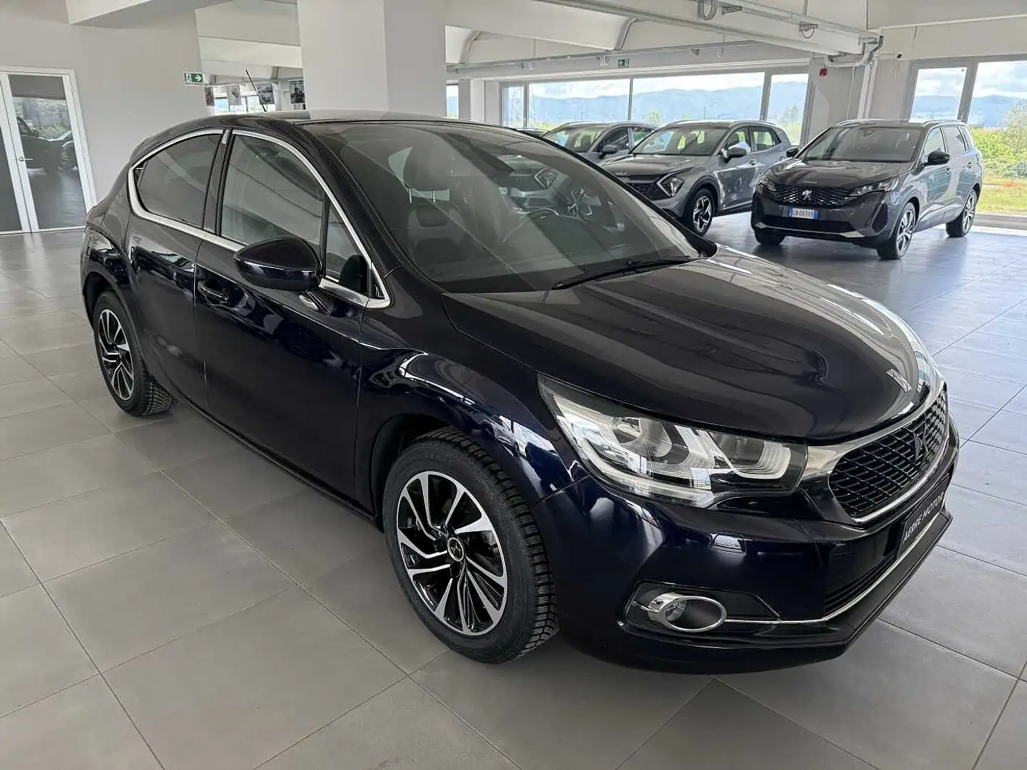 DS Automobiles DS 4 1.6 BlueHDi 120 CV So Chic plava - 1