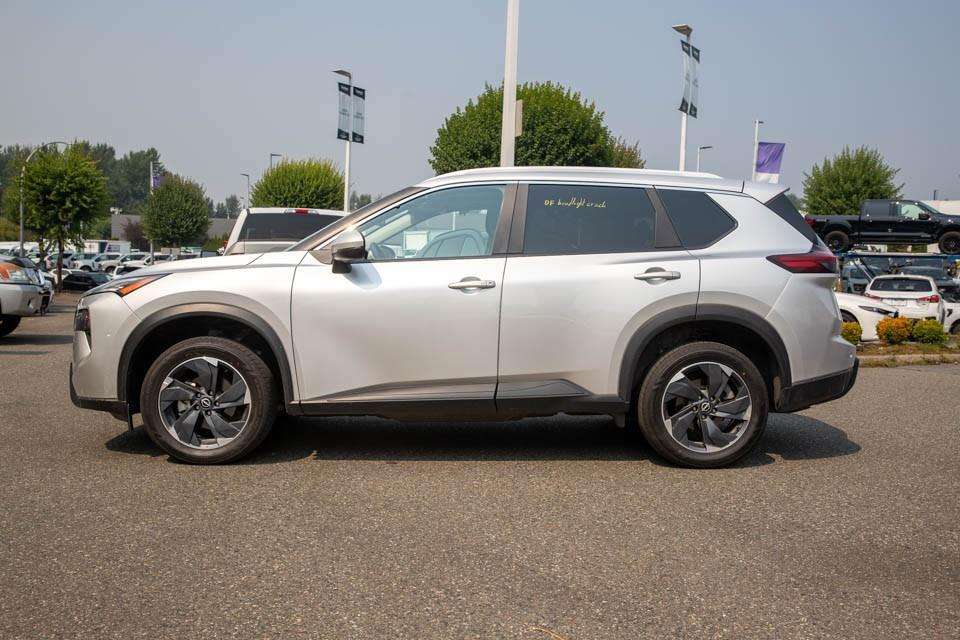 2025 Nissan Rogue AWD SV Moonroof | NO ACCIDENTS | LOCAL BC CAR — снимка 1