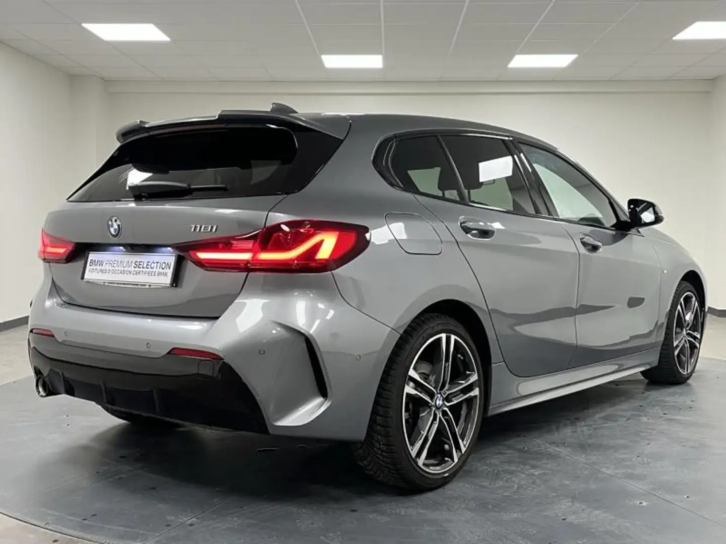 BMW 118 118iA 136ch M Sport DKG7 Gris - 2