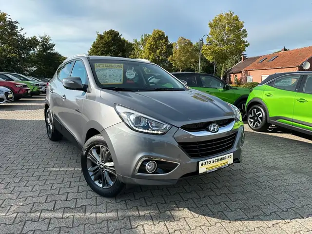 Hyundai iX35 1.6 Comfort blue Kamera/AHK/Klimaautom.