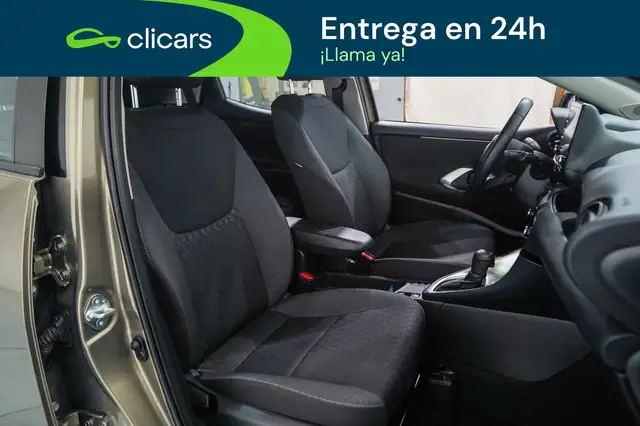 Toyota Yaris view 16