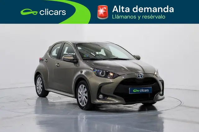 Toyota Yaris view 3