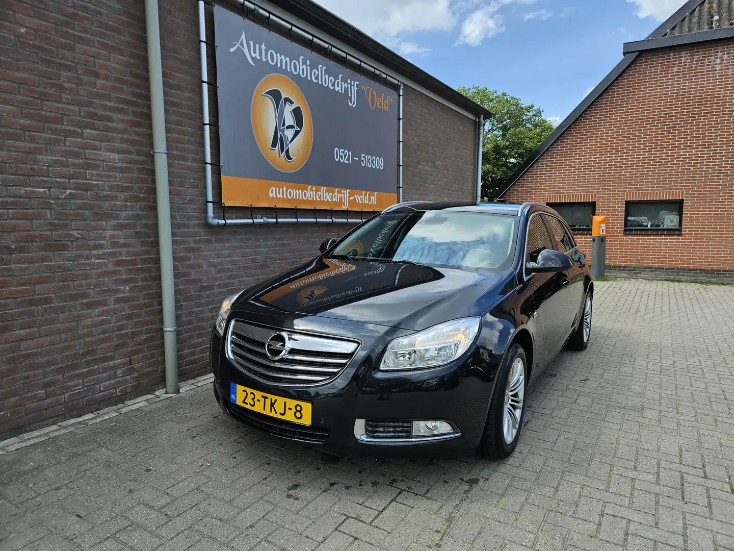 Opel Insignia Sports Tourer 1.4 Turbo EcoFLEX Business Edition Zwart - 1