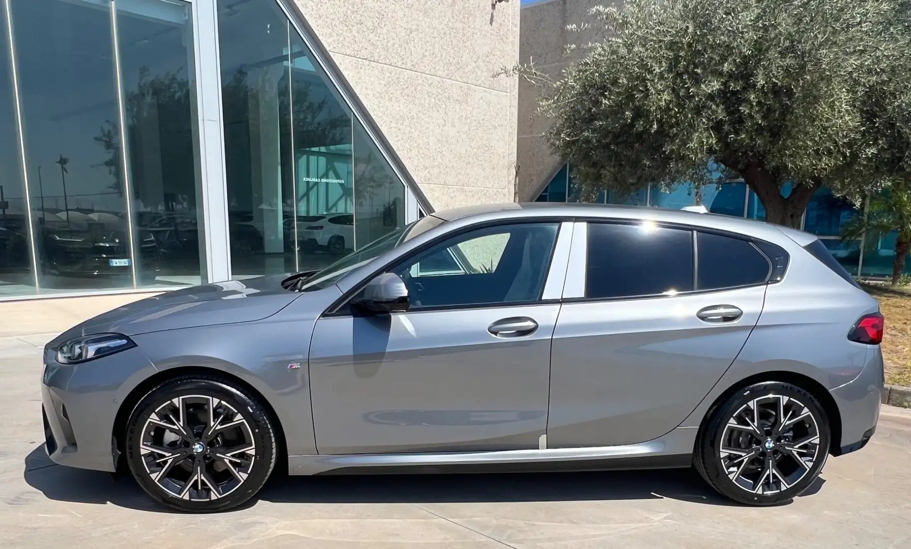 BMW 120 48V MSport auto OFFERTA T-STOCK PREZZO IMPERDIBILE Gris - 2