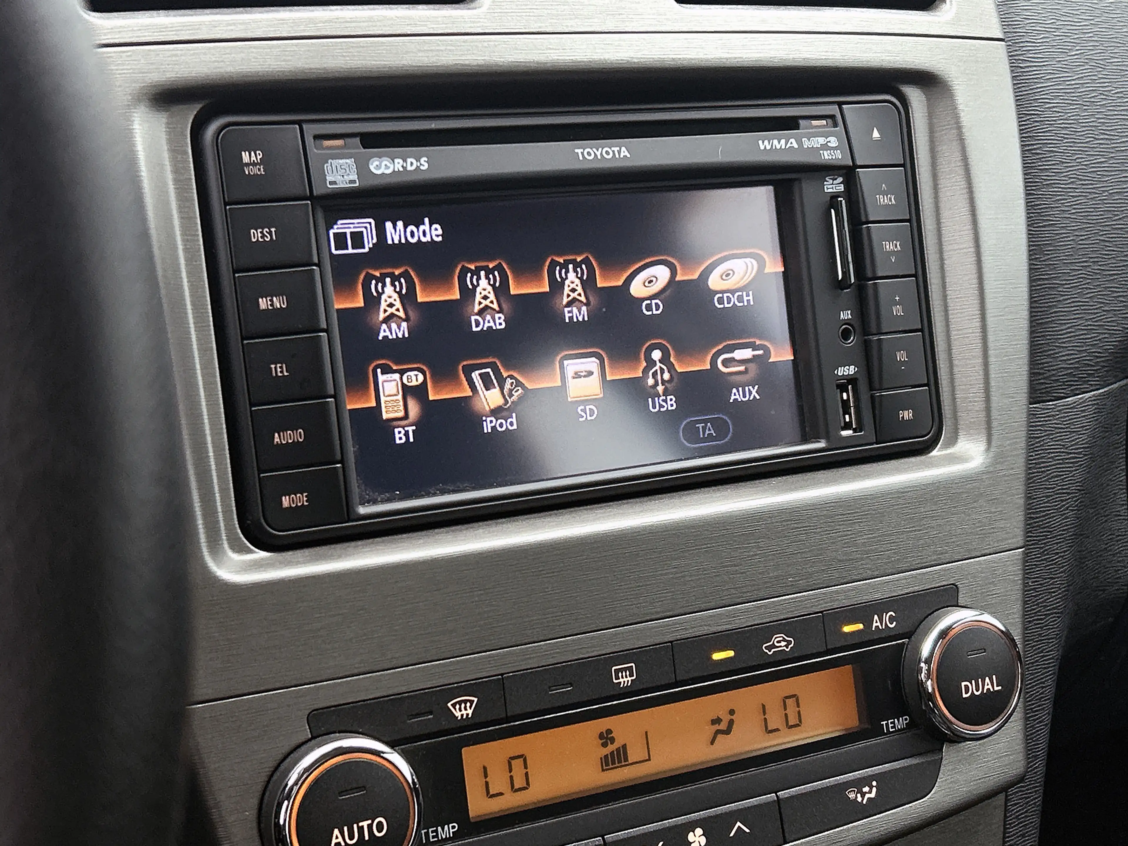 Toyota Avensis 2.0 VVTi Dynamic Business — photo 11