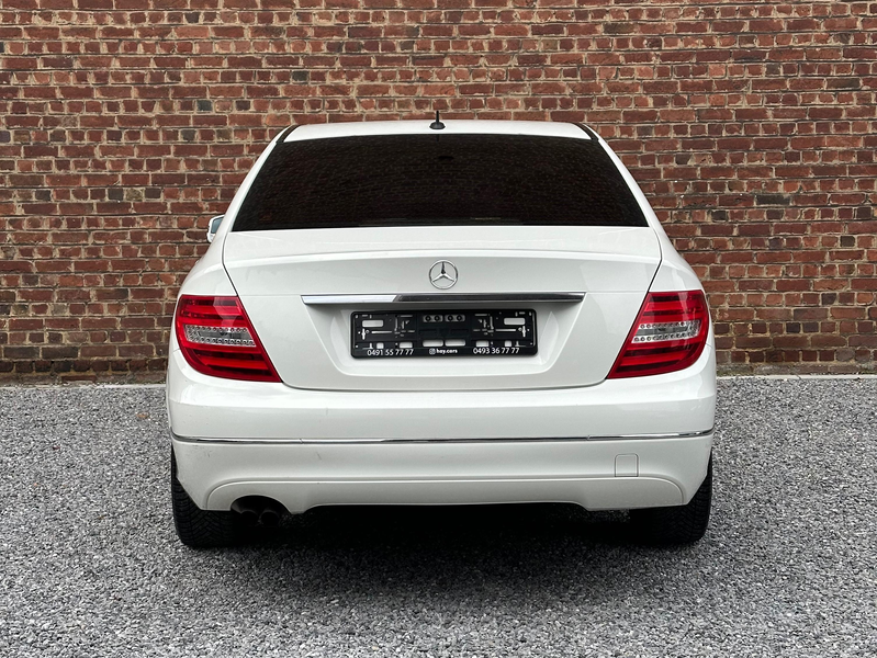 Mercedes-Benz C 180 C 180 CGI BlueEFFICIENCY Avantgarde — photo 4