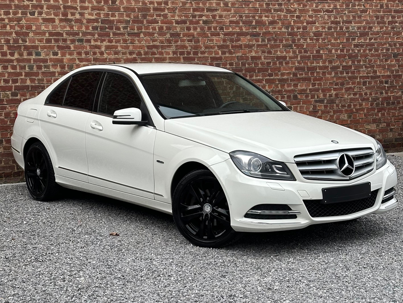 Mercedes-Benz C 180 C 180 CGI BlueEFFICIENCY Avantgarde — photo 2