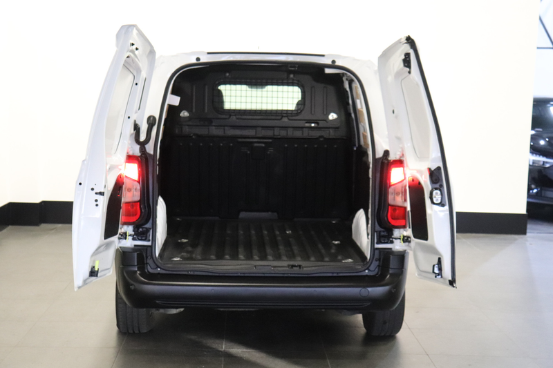 Peugeot Partner 1.2 110PK Benzine - Airco - Navi - Cruise - € 11.9 — photo 9
