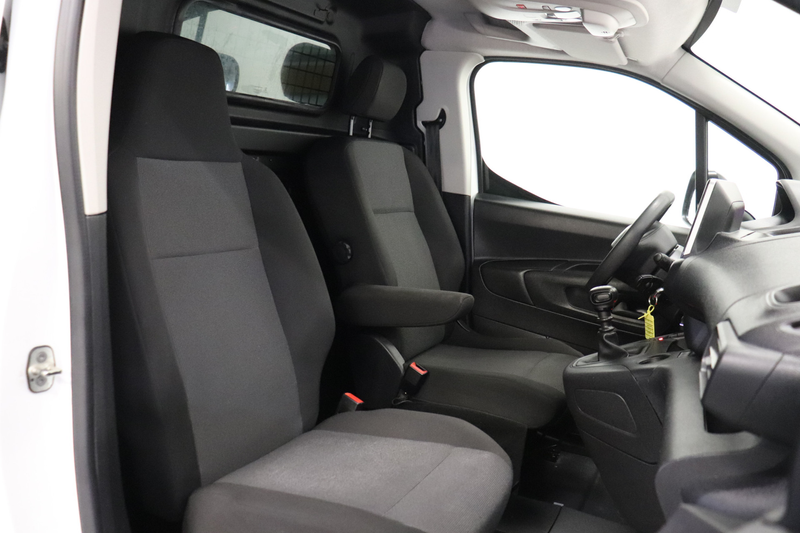 Peugeot Partner 1.2 110PK Benzine - Airco - Navi - Cruise - € 11.9 — photo 5