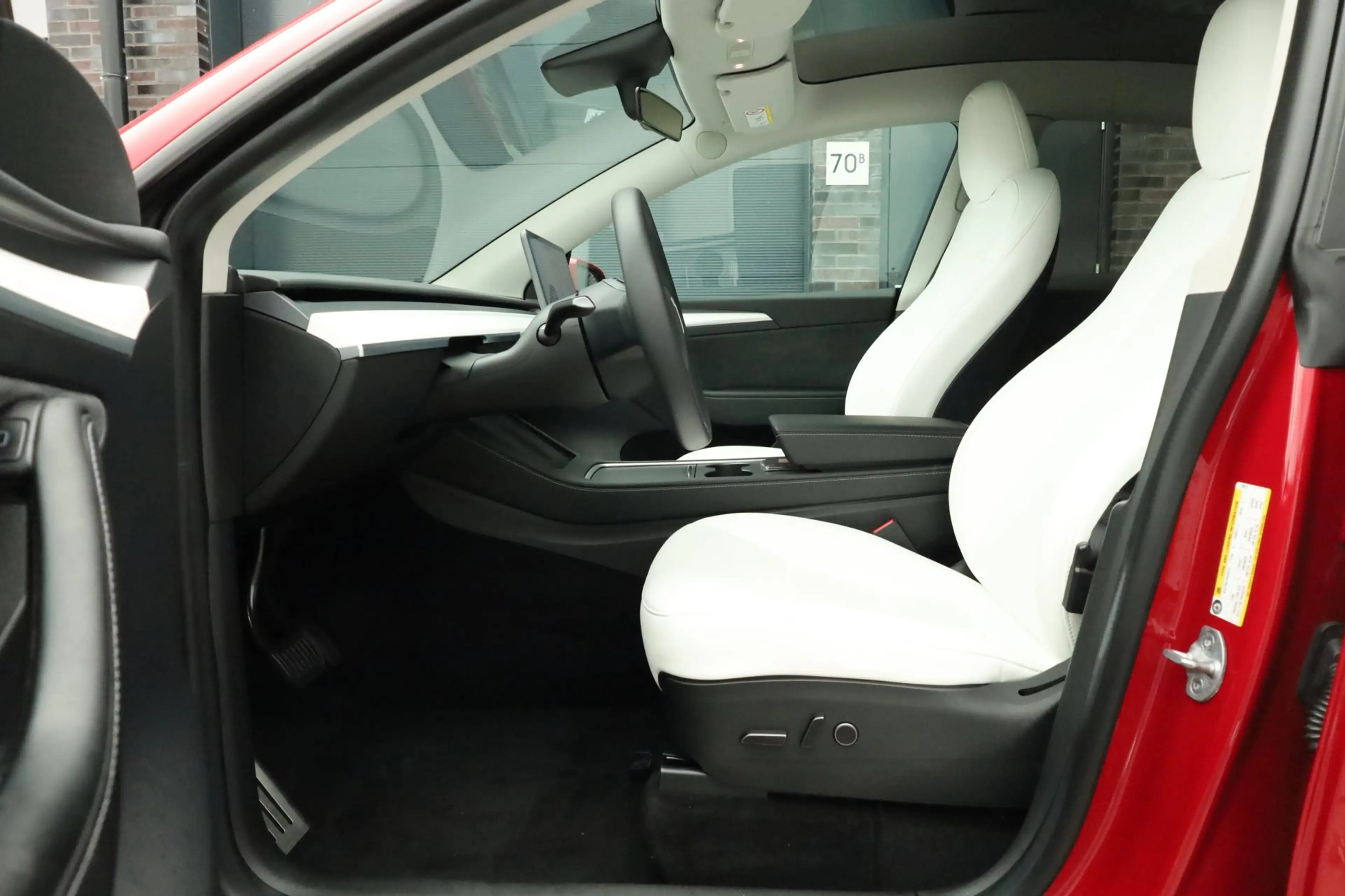 Tesla Model Y RWD 58 kWh — photo 9