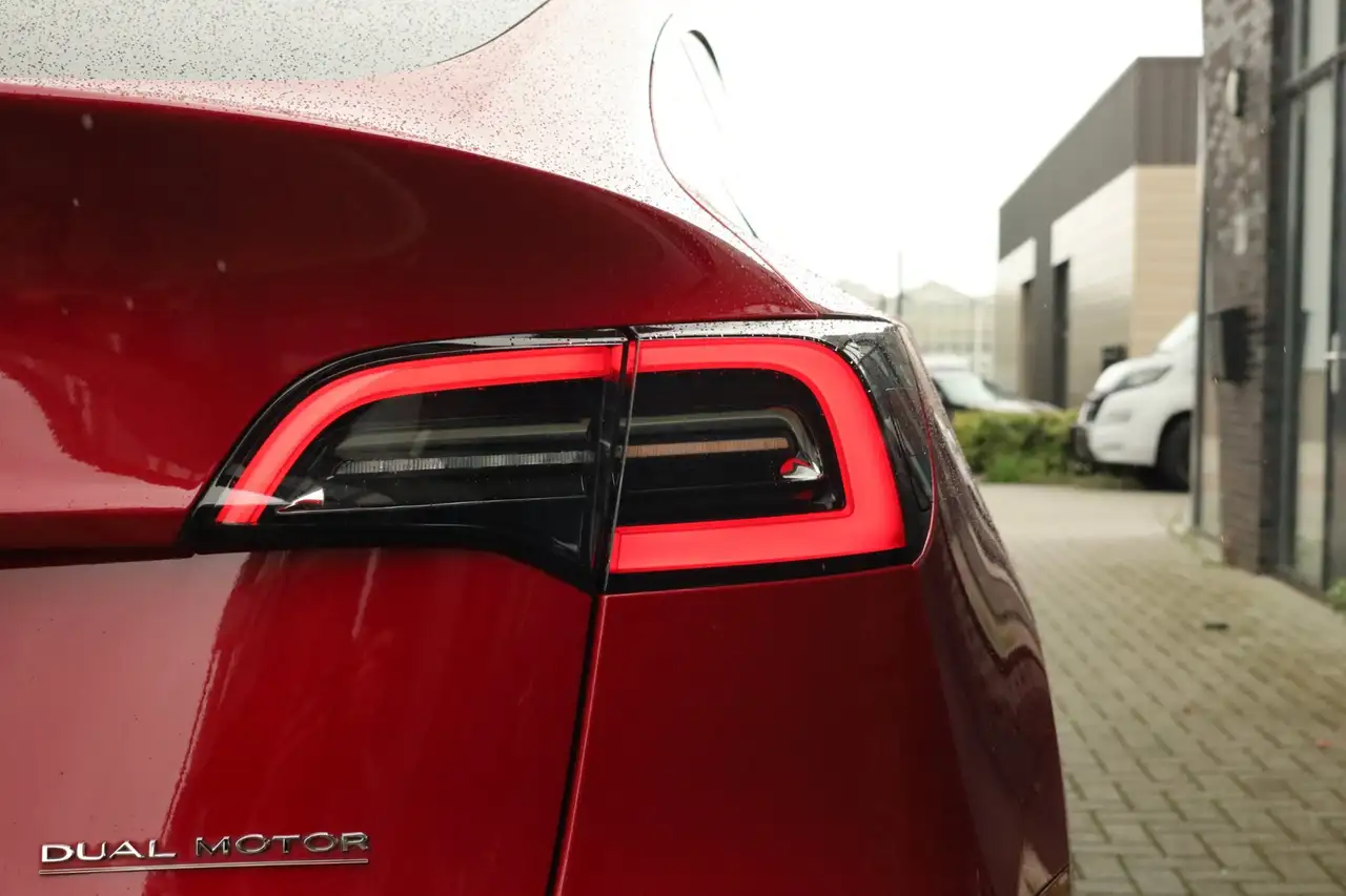 Tesla Model Y RWD 58 kWh, миниатюра 12