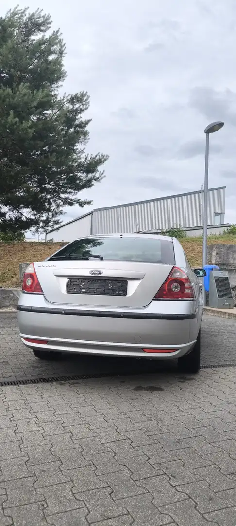 Ford Mondeo 1.8 Ghia - 1