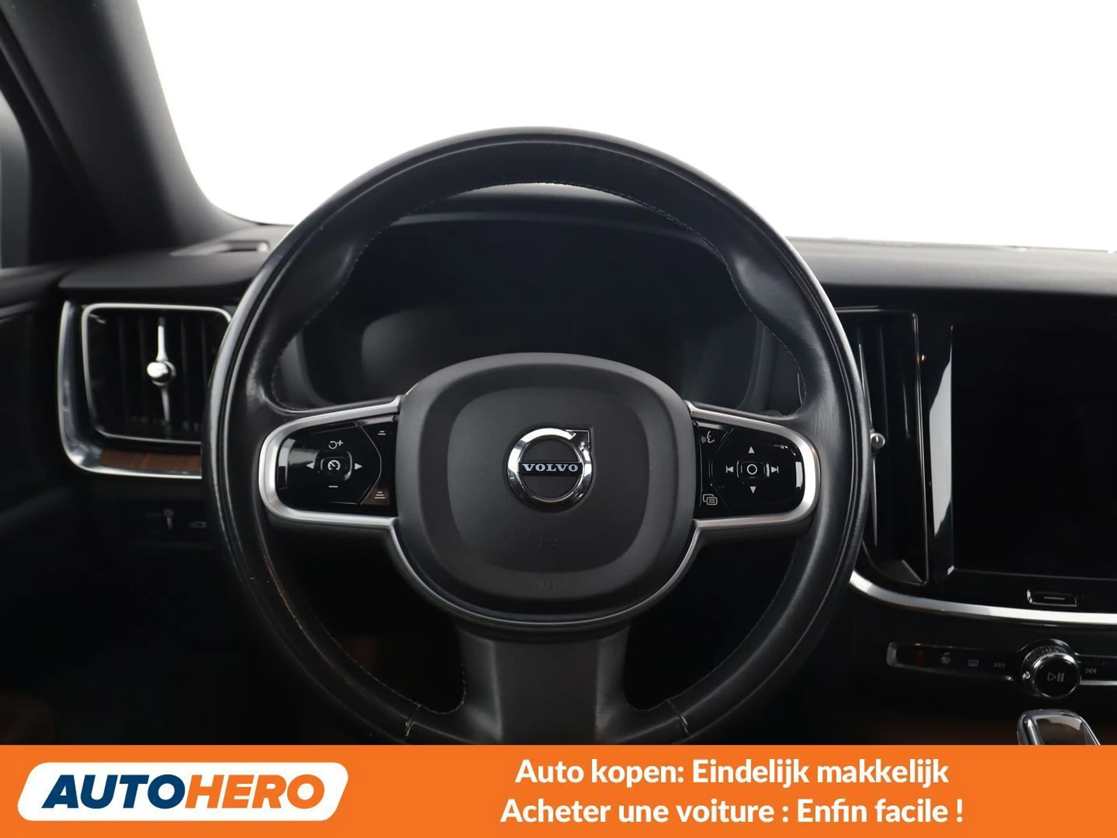 Volvo S60 2.0 T8 Plug-in Hybrid Inscription AWD — photo 5