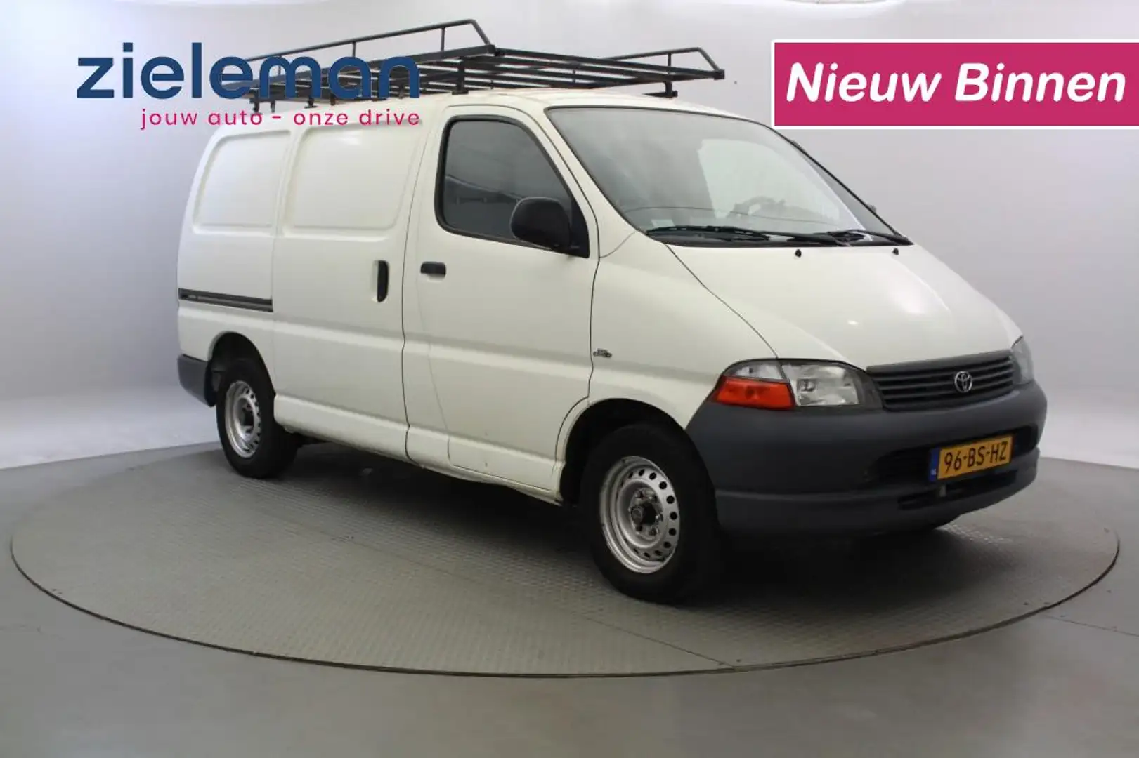 Toyota Hiace 2.5 D4-D 90 Base White - 1
