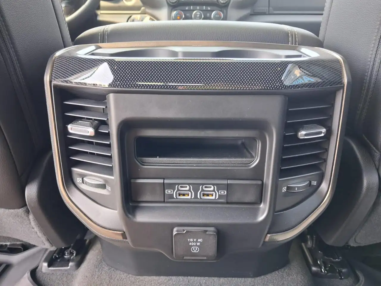 Dodge RAM 2025 — фото 12