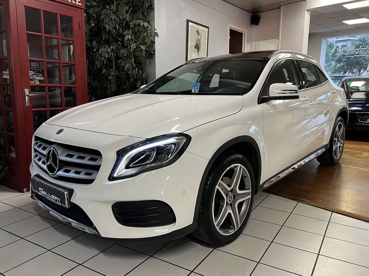 Mercedes-Benz GLA 200