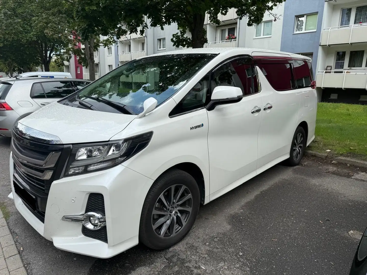 Toyota Alphard Bílá - 2