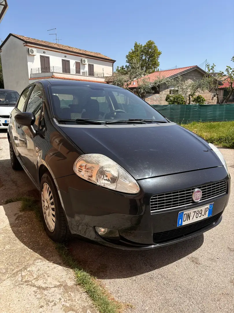 Fiat Grande Punto 5porte 1.4Benz NON TRATTABILE Nero - 2