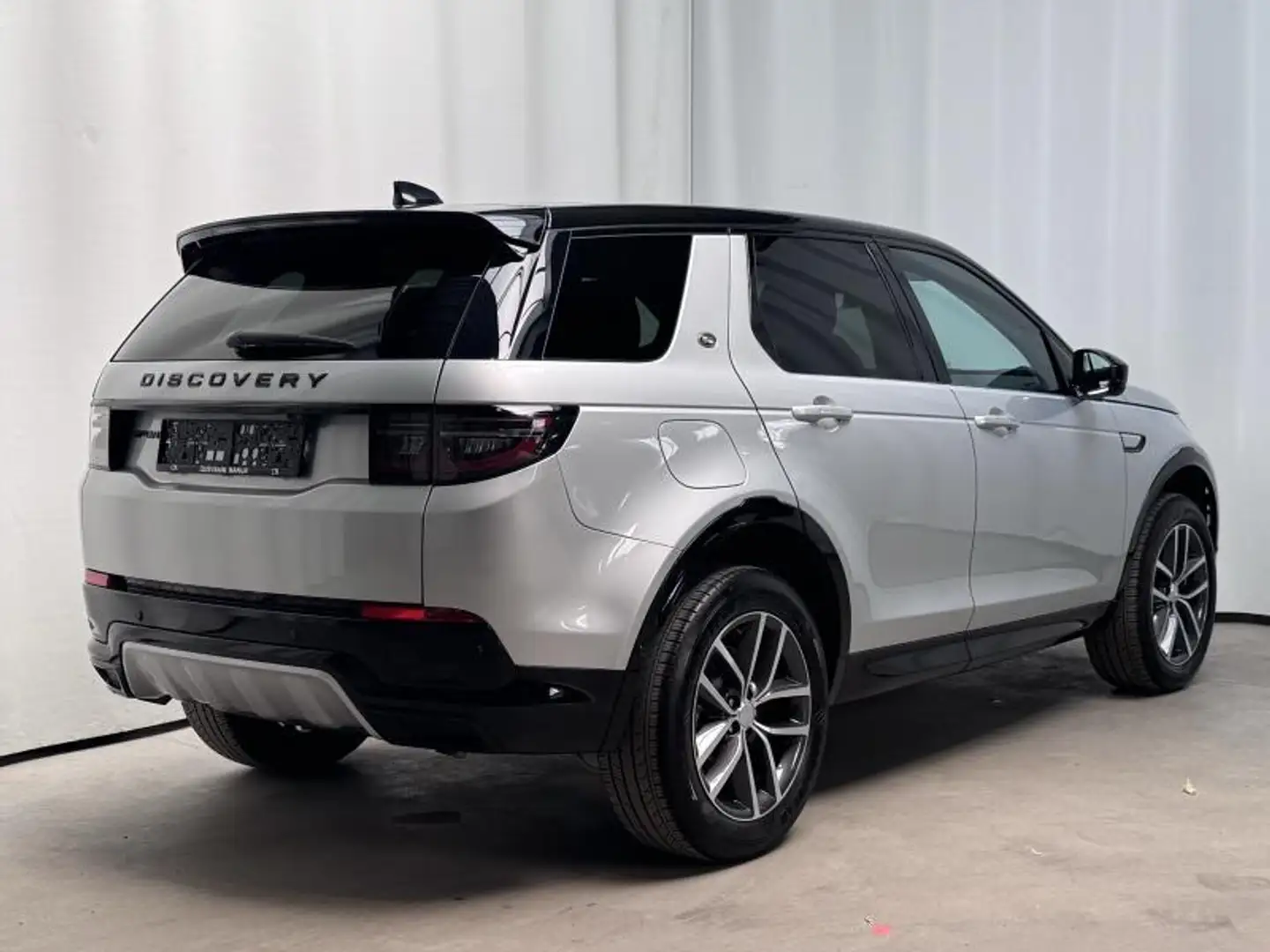 Land Rover Discovery Sport P300e AWD Dynamic SE Grijs - 2
