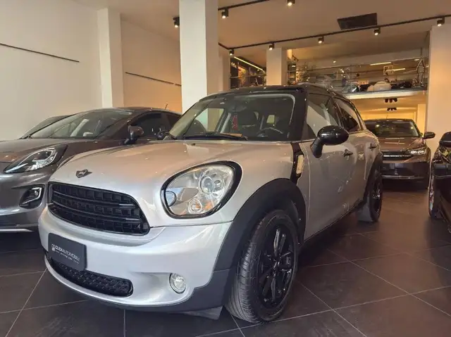 MINI Cooper D Countryman 2.0 Cooper D auto E6